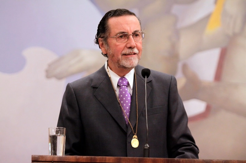 Prof. Victor Pérez Vera